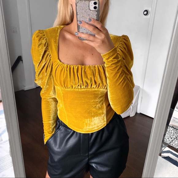 🍯 FREE PEOPLE HONEY VELVET PUFFY SLEEVE CROPPED TOP! - Picture 6 of 11